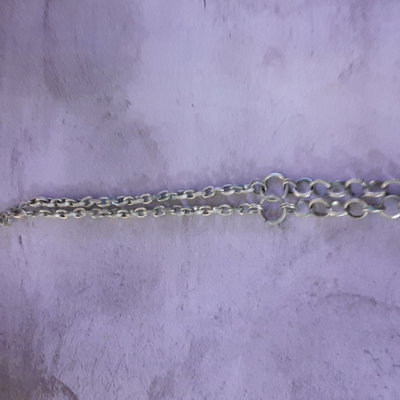 gold and cream color necklace - Picture 2 of 3